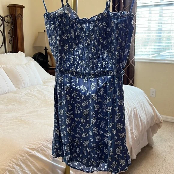 Floral Sleeveless Mini Dress - Picture 5 of 9